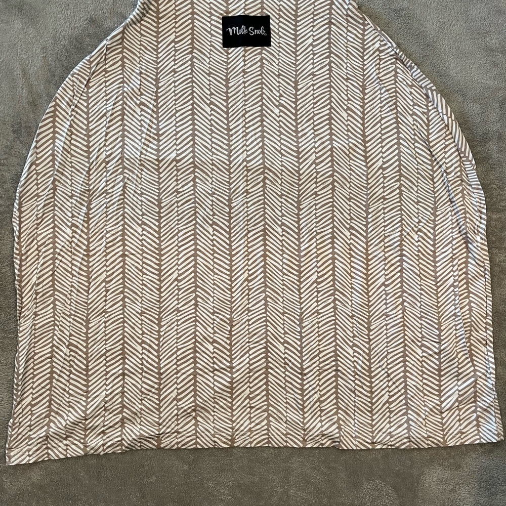 NWOT Milk Snob 5-in-1 Nursing Cover in Taupe Herringbone